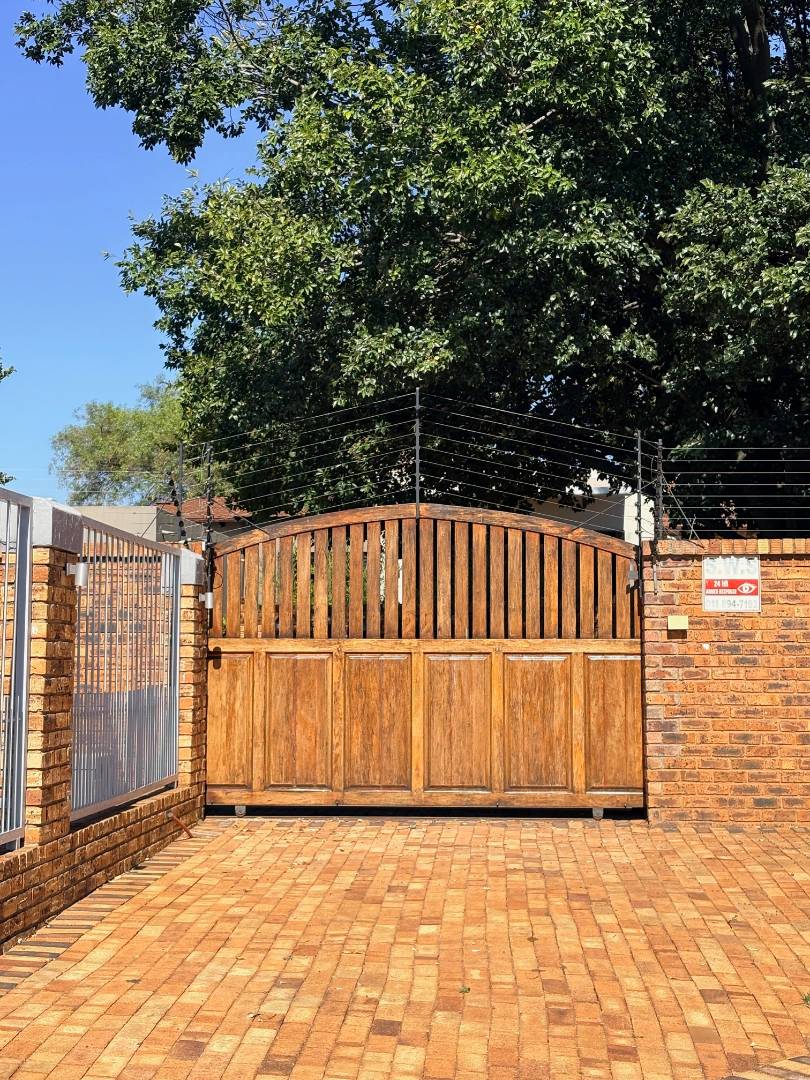 2 Bedroom Property for Sale in Ravenswood Gauteng