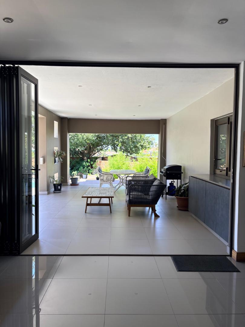 3 Bedroom Property for Sale in Ravenswood Gauteng