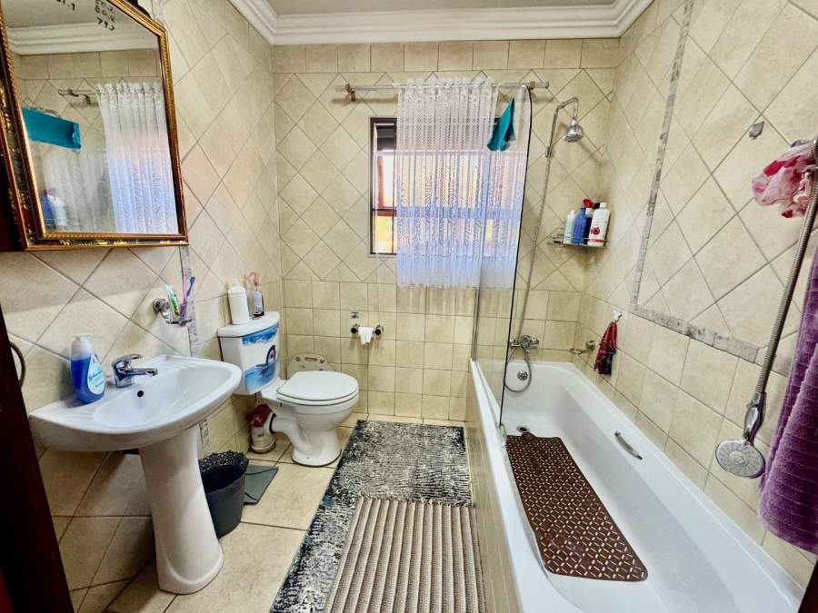 3 Bedroom Property for Sale in Bartlett Gauteng