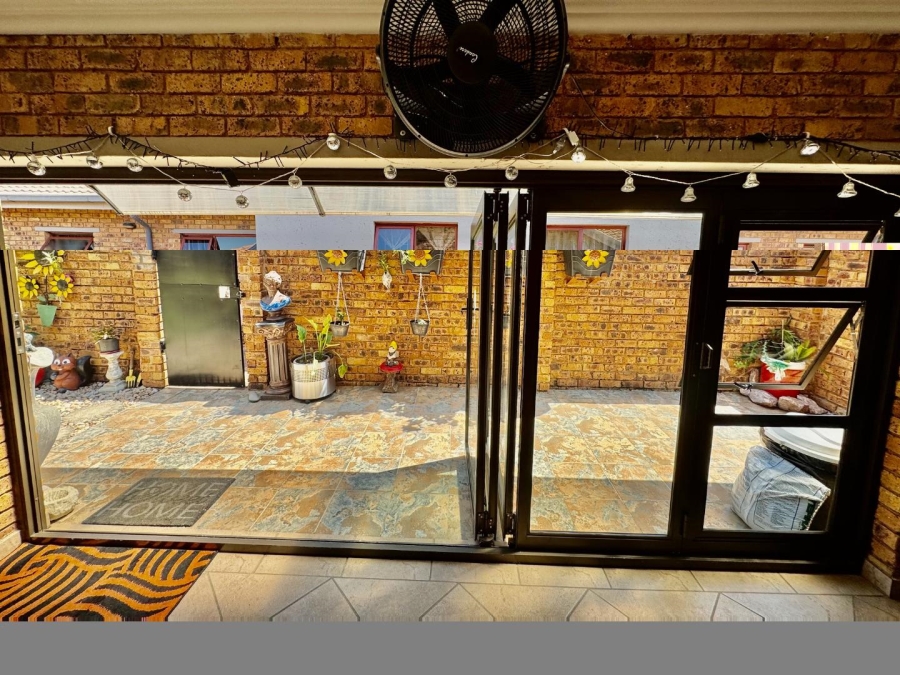 3 Bedroom Property for Sale in Bartlett Gauteng