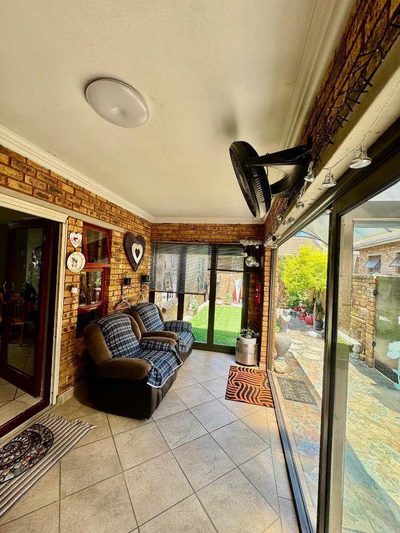 3 Bedroom Property for Sale in Bartlett Gauteng