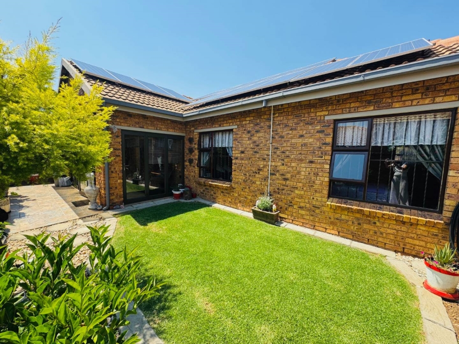 3 Bedroom Property for Sale in Bartlett Gauteng