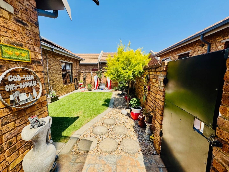 3 Bedroom Property for Sale in Bartlett Gauteng