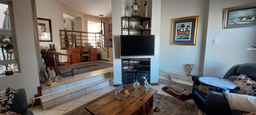 3 Bedroom Property for Sale in Bassonia Gauteng