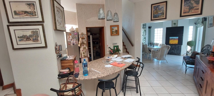 3 Bedroom Property for Sale in Bassonia Gauteng