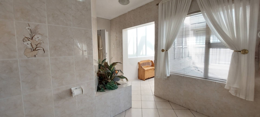 3 Bedroom Property for Sale in Bassonia Gauteng