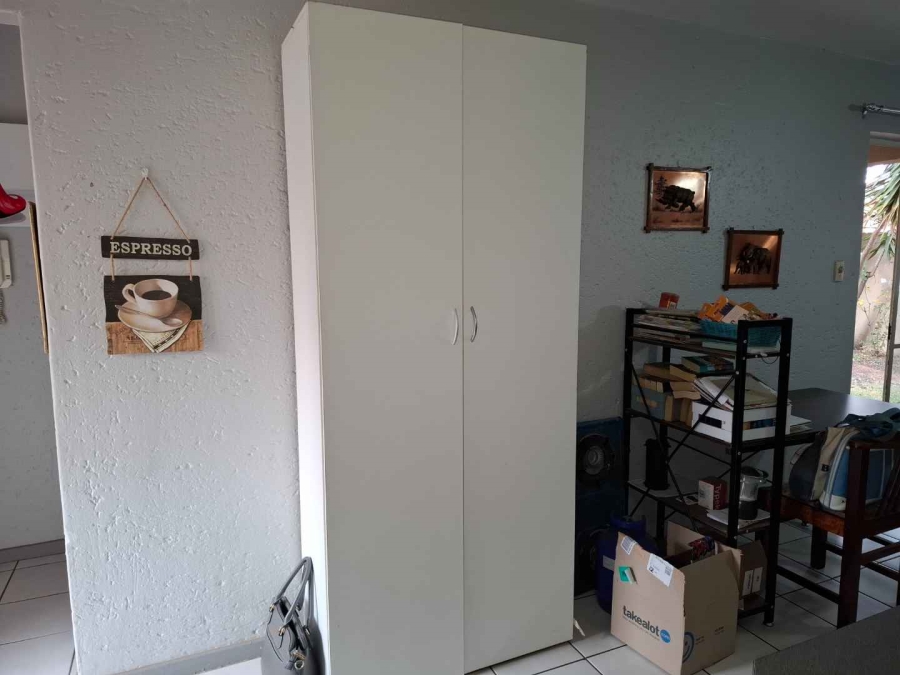 1 Bedroom Property for Sale in Brackendowns Gauteng