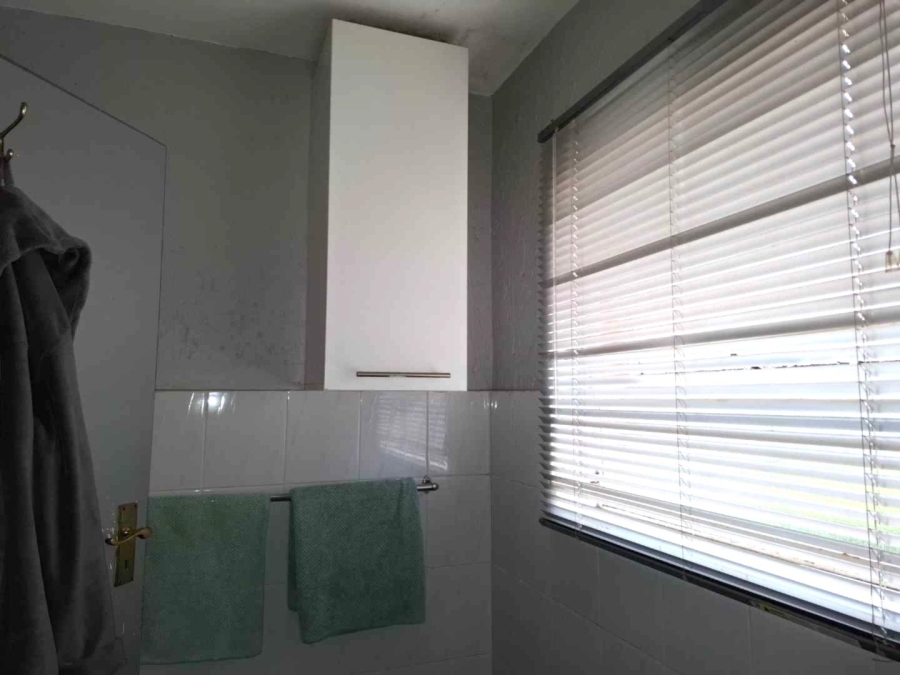 1 Bedroom Property for Sale in Brackendowns Gauteng