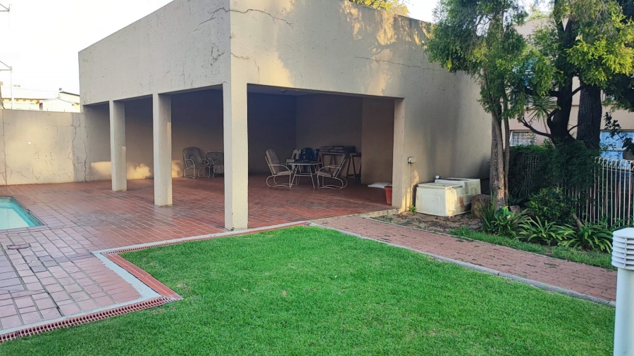1 Bedroom Property for Sale in Brackendowns Gauteng