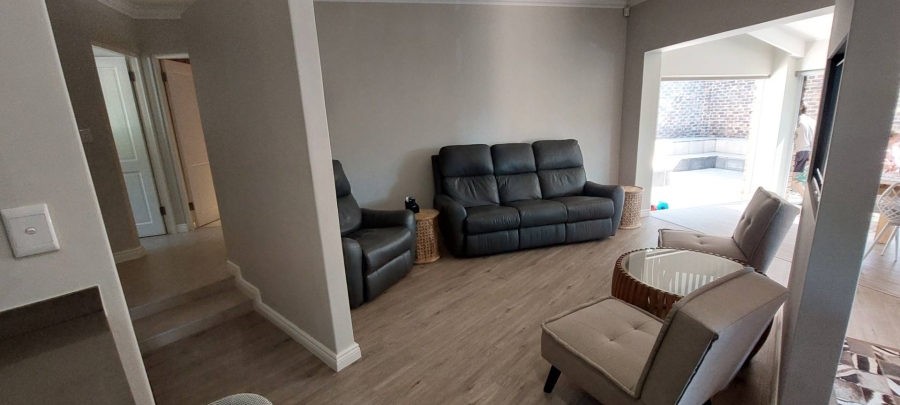 5 Bedroom Property for Sale in Bassonia Gauteng