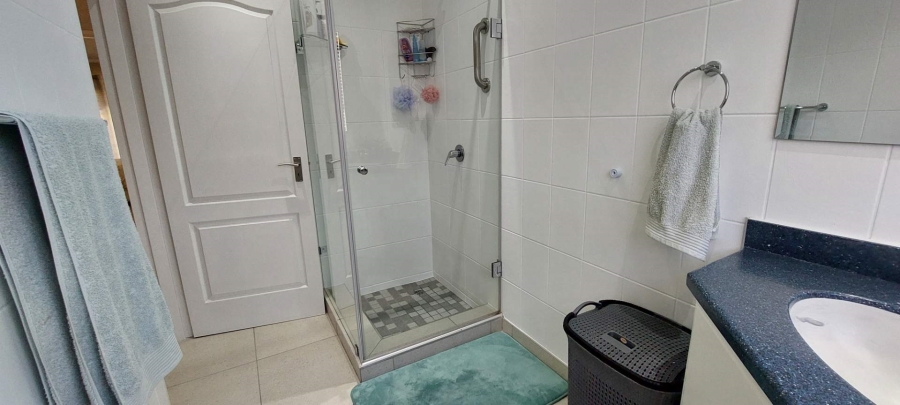 5 Bedroom Property for Sale in Bassonia Gauteng