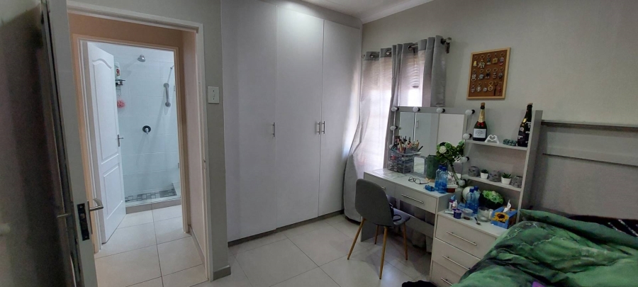 5 Bedroom Property for Sale in Bassonia Gauteng