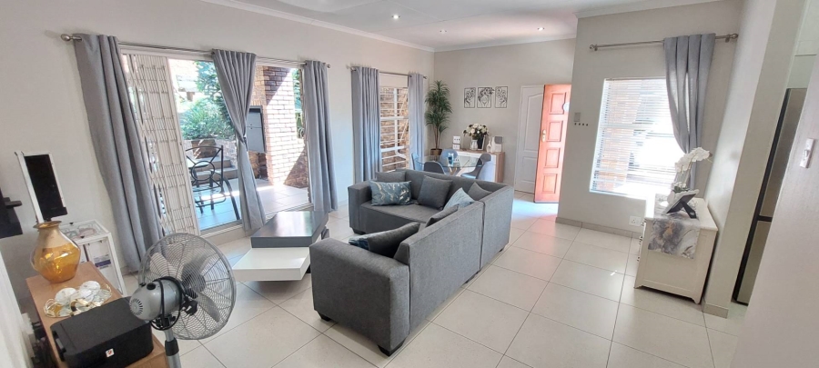 5 Bedroom Property for Sale in Bassonia Gauteng