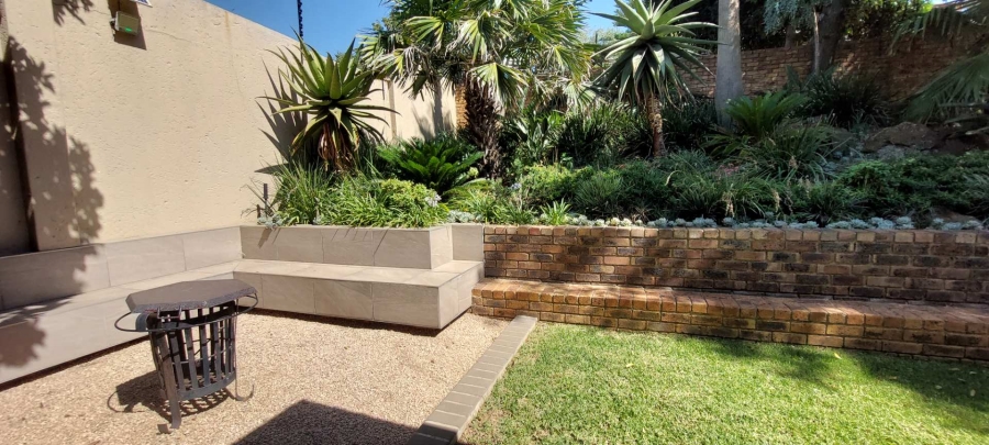 5 Bedroom Property for Sale in Bassonia Gauteng