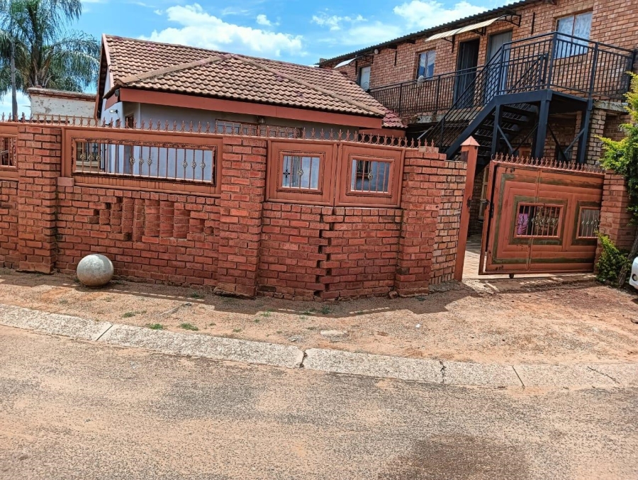 13 Bedroom Property for Sale in Mahube Valley Ext 2 Gauteng