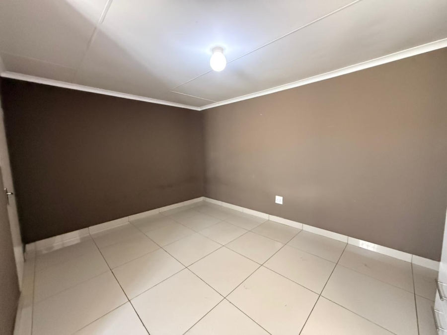 1 Bedroom Property for Sale in Roodepoort Gauteng