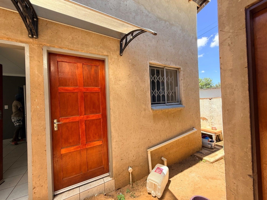 To Let 1 Bedroom Property for Rent in Roodepoort Gauteng