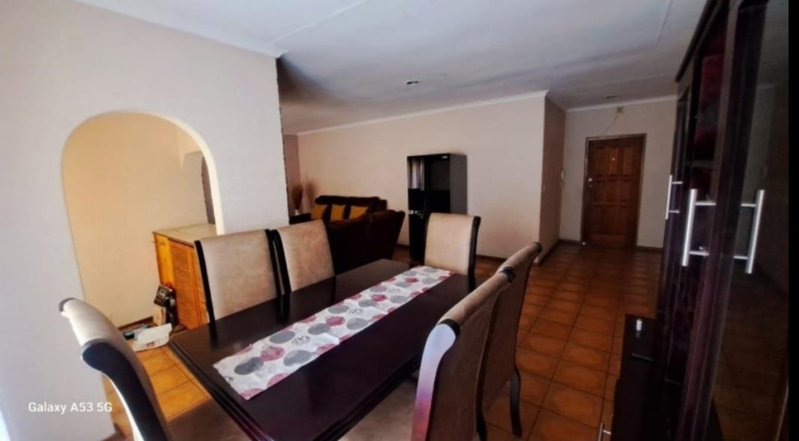 3 Bedroom Property for Sale in Birchleigh Gauteng