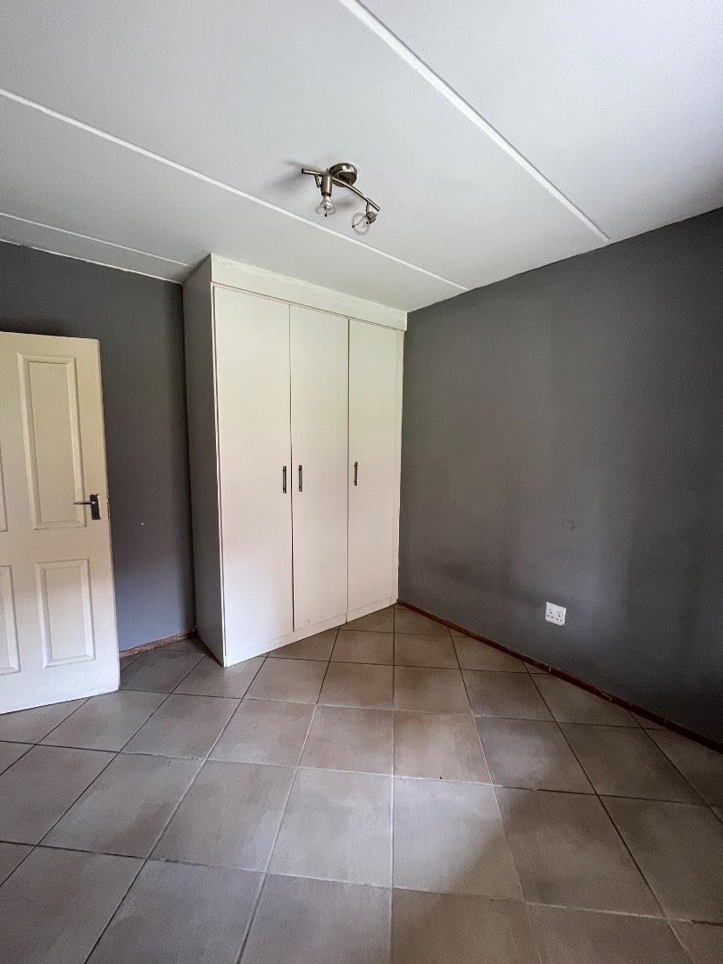 2 Bedroom Property for Sale in Albertsdal Gauteng