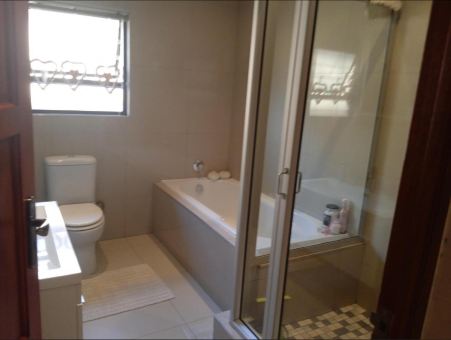 3 Bedroom Property for Sale in New Redruth Gauteng
