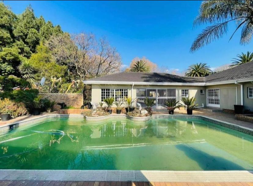 5 Bedroom Property for Sale in Lambton Gauteng