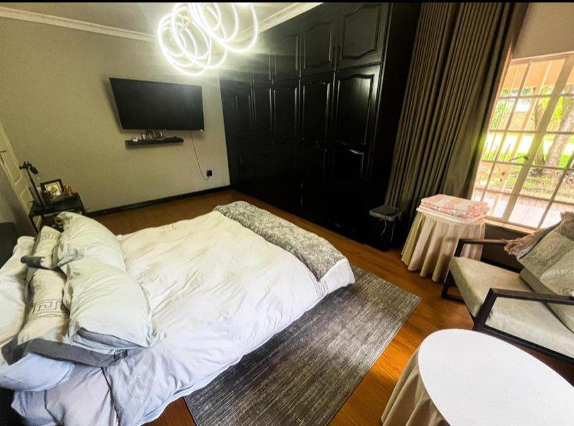5 Bedroom Property for Sale in Lambton Gauteng