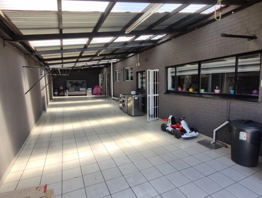 3 Bedroom Property for Sale in South Crest Gauteng