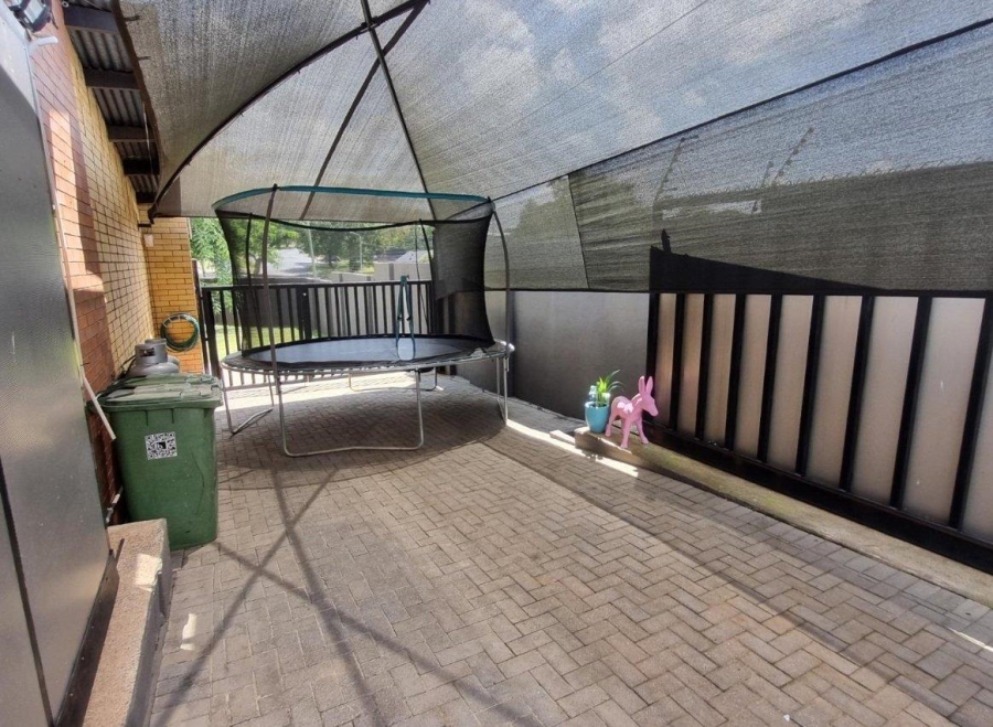 3 Bedroom Property for Sale in South Crest Gauteng