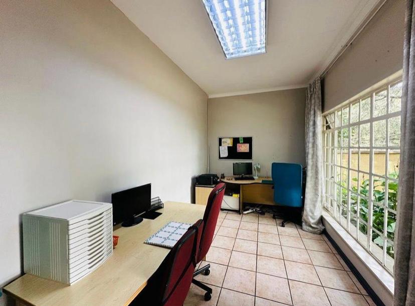 5 Bedroom Property for Sale in Lambton Gauteng