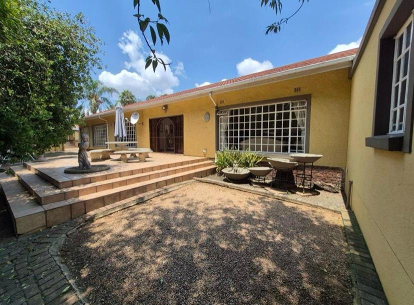 5 Bedroom Property for Sale in Lambton Gauteng