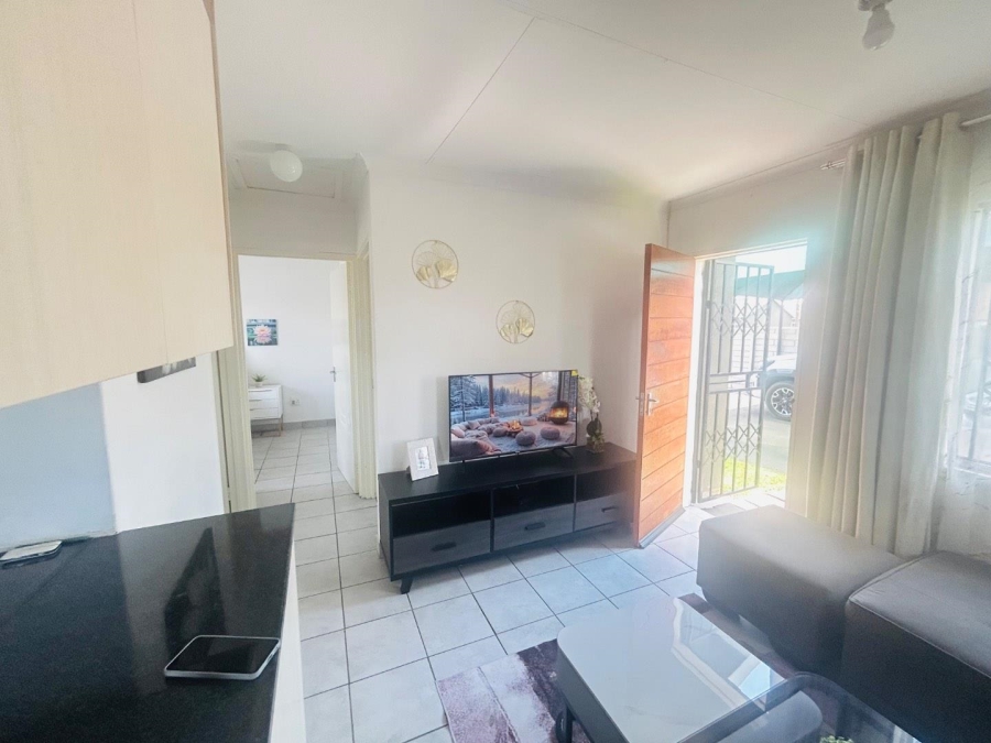 2 Bedroom Property for Sale in Savanna City Gauteng