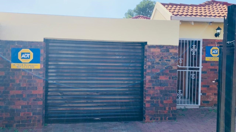 3 Bedroom Property for Sale in Ormonde Gauteng