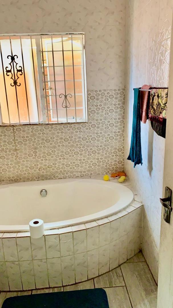 3 Bedroom Property for Sale in Ormonde Gauteng