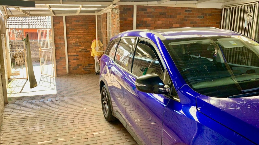 3 Bedroom Property for Sale in Ormonde Gauteng