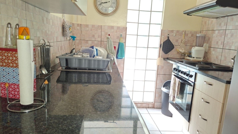 3 Bedroom Property for Sale in Glenhazel Gauteng
