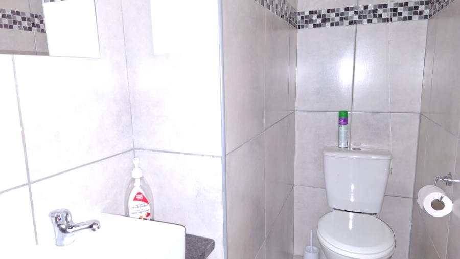 3 Bedroom Property for Sale in Glenhazel Gauteng