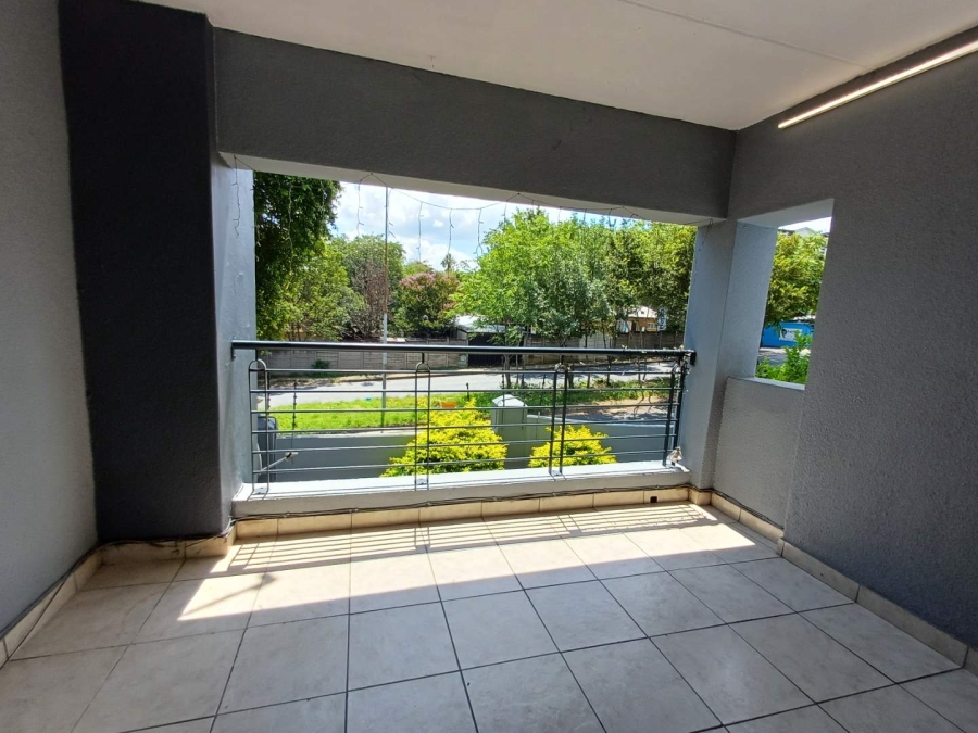 To Let 2 Bedroom Property for Rent in Randburg Gauteng