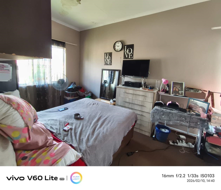 To Let 1 Bedroom Property for Rent in Brackendowns Gauteng