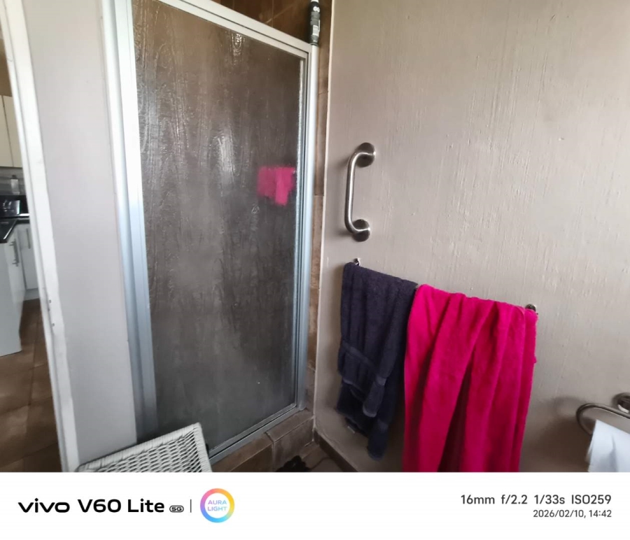 To Let 1 Bedroom Property for Rent in Brackendowns Gauteng