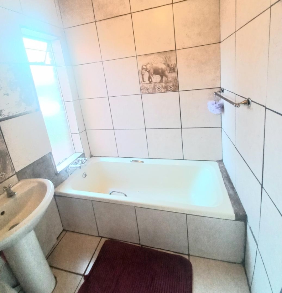 3 Bedroom Property for Sale in Dawn Park Gauteng