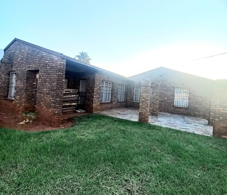 3 Bedroom Property for Sale in Dawn Park Gauteng