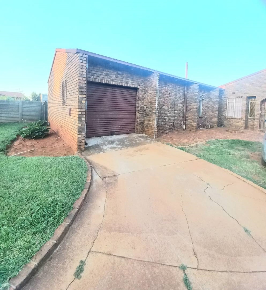 3 Bedroom Property for Sale in Dawn Park Gauteng