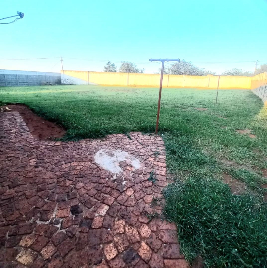 3 Bedroom Property for Sale in Dawn Park Gauteng