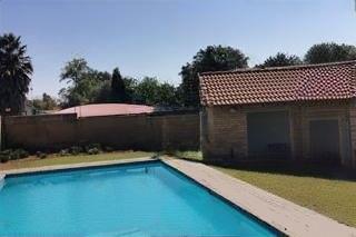 2 Bedroom Property for Sale in The Reeds Gauteng