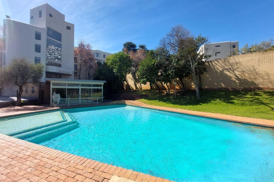 To Let 3 Bedroom Property for Rent in Sandhurst Gauteng