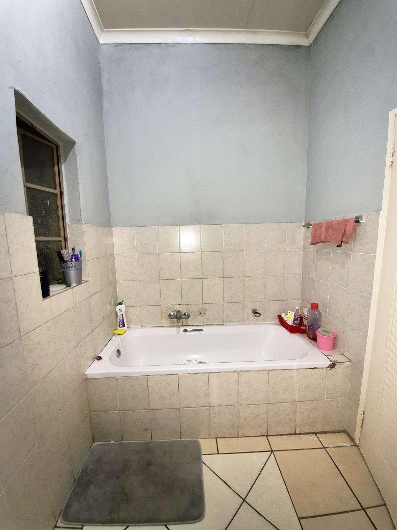 1 Bedroom Property for Sale in Norkem Park Gauteng