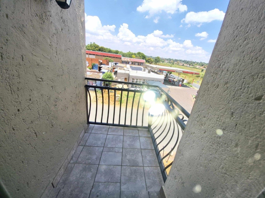 1 Bedroom Property for Sale in Norkem Park Gauteng