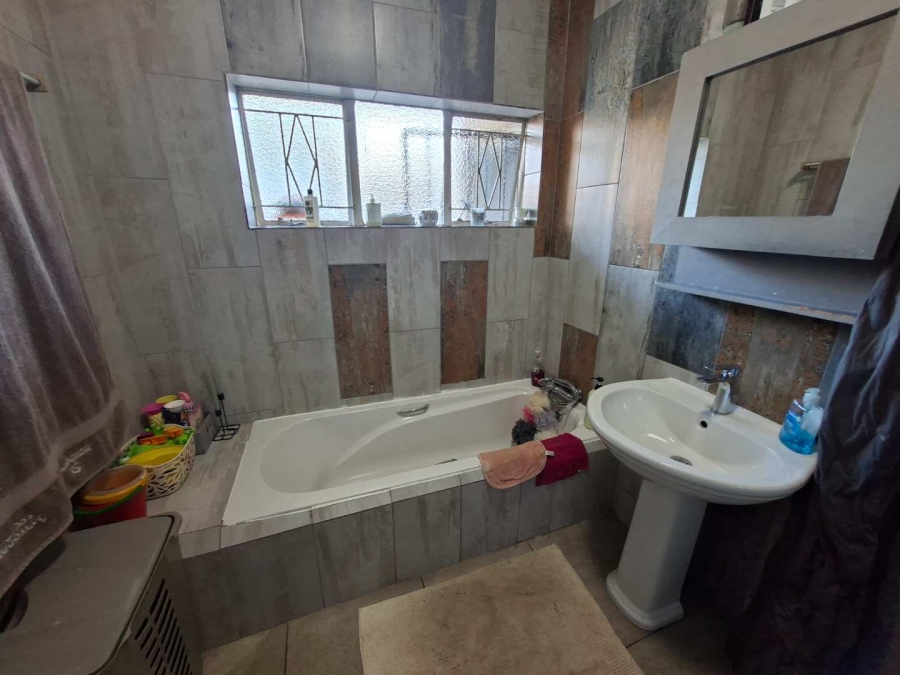 3 Bedroom Property for Sale in Villieria Gauteng