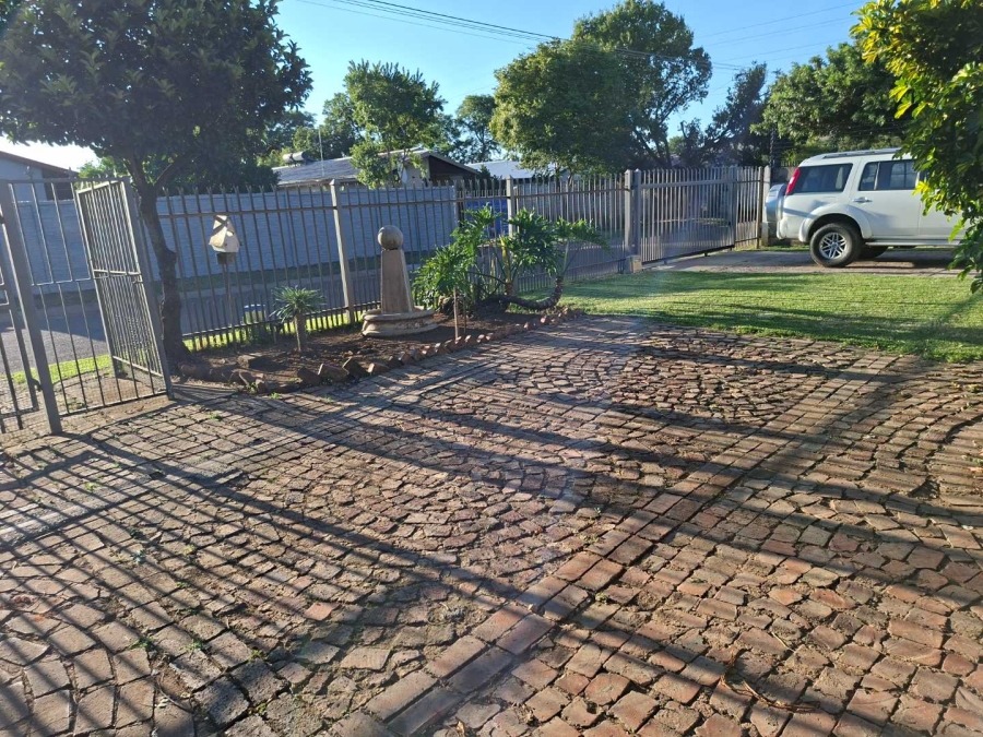 3 Bedroom Property for Sale in Villieria Gauteng