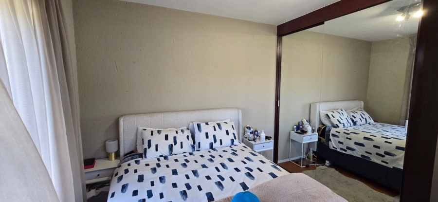 1 Bedroom Property for Sale in Hurlyvale Gauteng